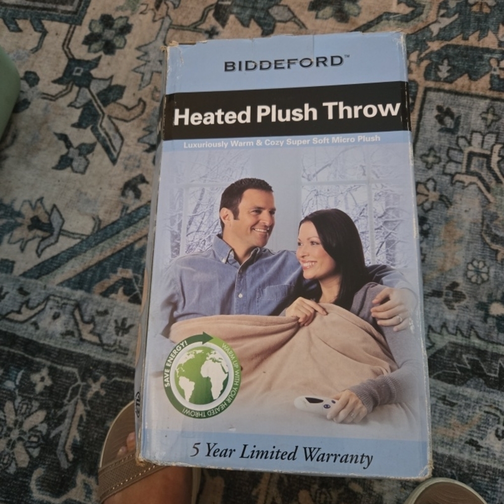 Biddeford Heated Micro  Plush Throw 6 Heat Settings Digital Controller 50x62”‎